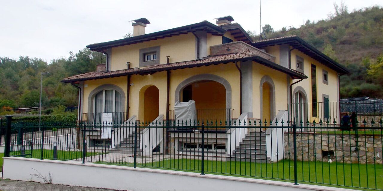 Maranello, la villa sequestrata agli Arena diventa un B&b gestito da donne vittime di violenza