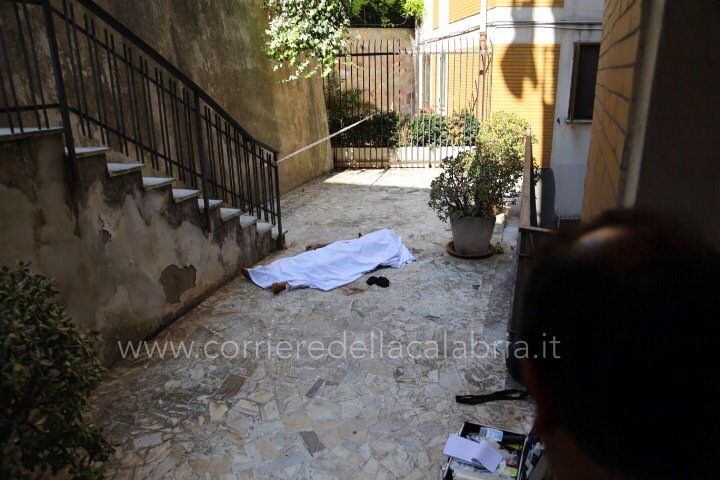 Catanzaro, omicidio-suicidio alle prime luci dell'alba