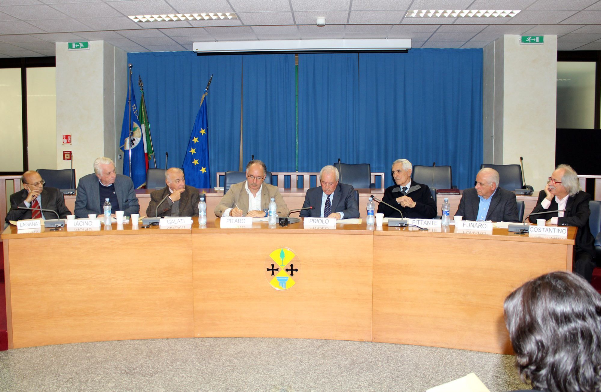 Gli ex consiglieri regionali: intitolare la Cittadella a Guarasci