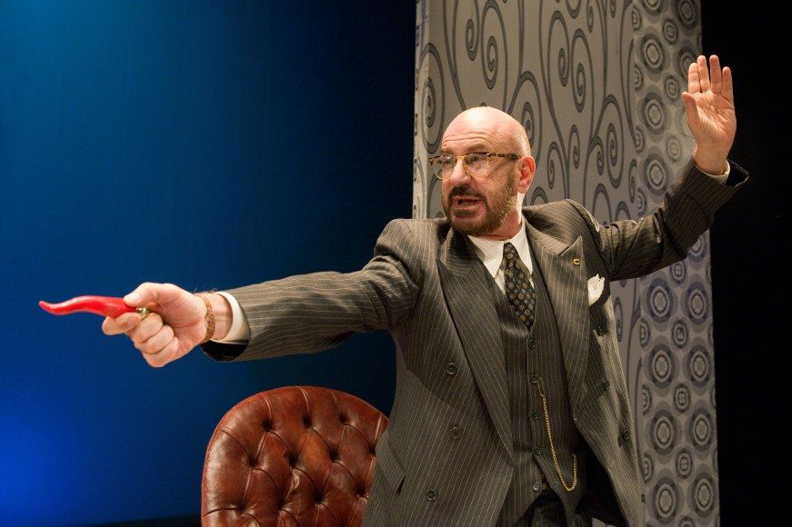 Al Politeama l'intramontabile commedia "Non è vero, ma ci credo"