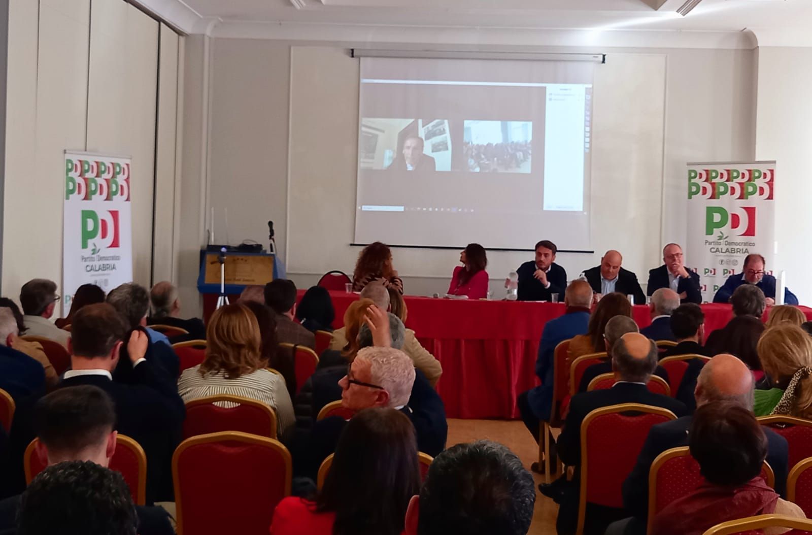 Il riallineamento su Roma e il collante del no all’autonomia differenziata: il nuovo corso del Pd Calabria