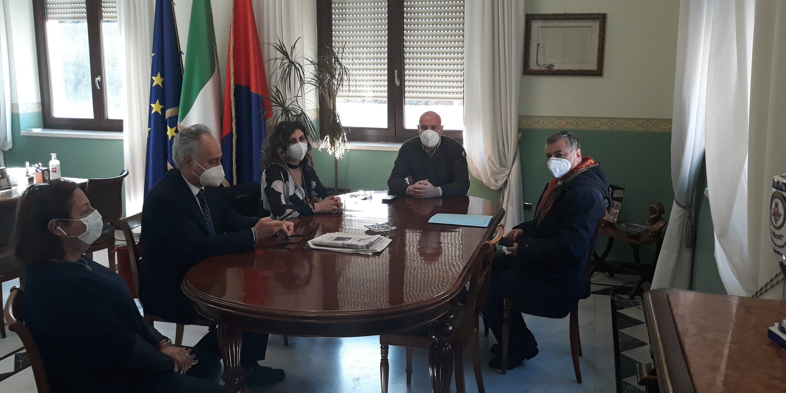 Campagna vaccinale, incontro tra Asp e Comune di Crotone