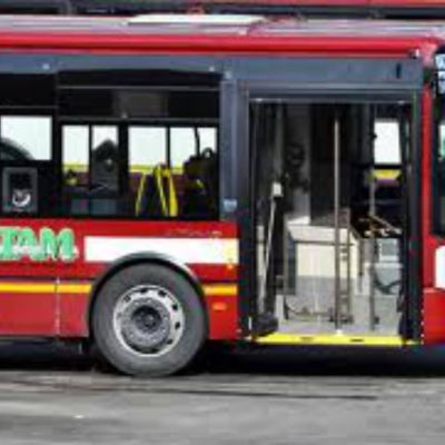 Lite in Piazza Garibaldi, il sindacato: “Vicinanza all’autista Atam, ma prima gli accertamenti”