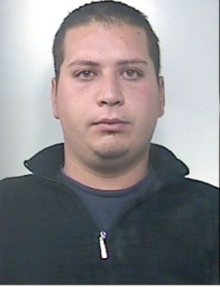 Bivongi, tre minorenni tentano un`estorsione a un commerciante