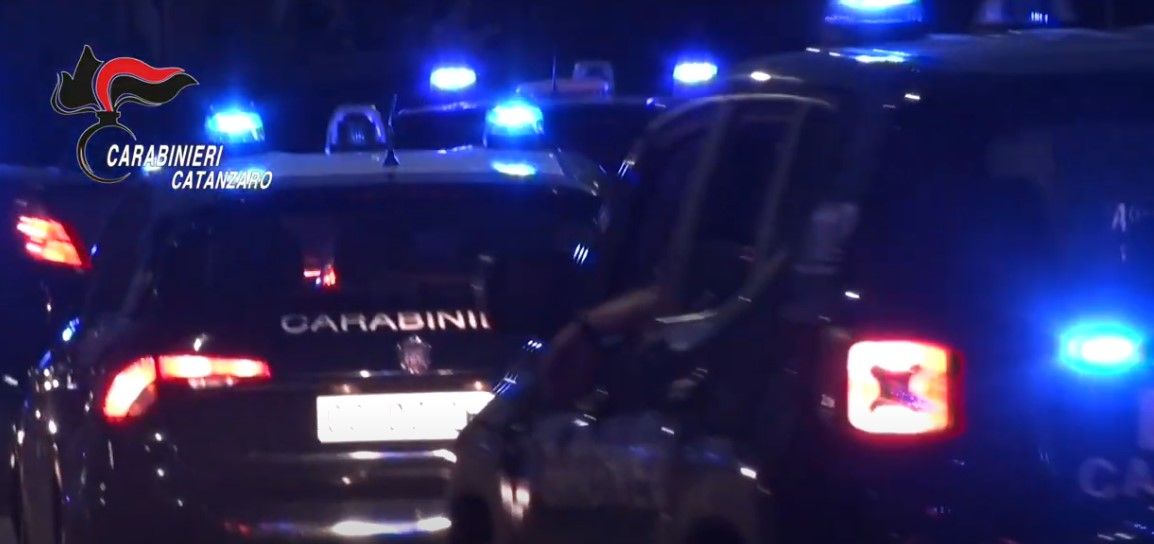 Una bomba doveva far saltare in aria l’auto del comandante dei carabinieri di Falerna
