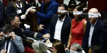 Delmastro, no all’acquisizione delle chat. Bagarre alla Camera