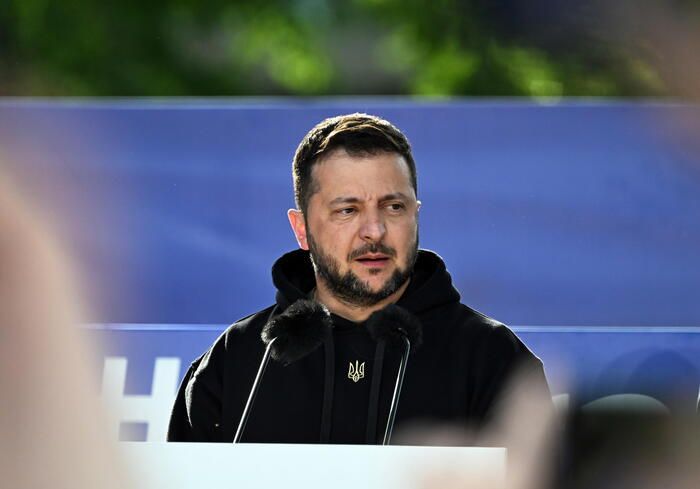 La Nato gela l’Ucraina sull’adesione, l’ira di Zelensky