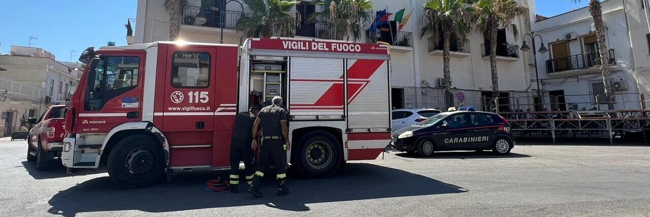 Terrasini, perde il Rdc e tenta di dare fuoco alla stanza del sindaco