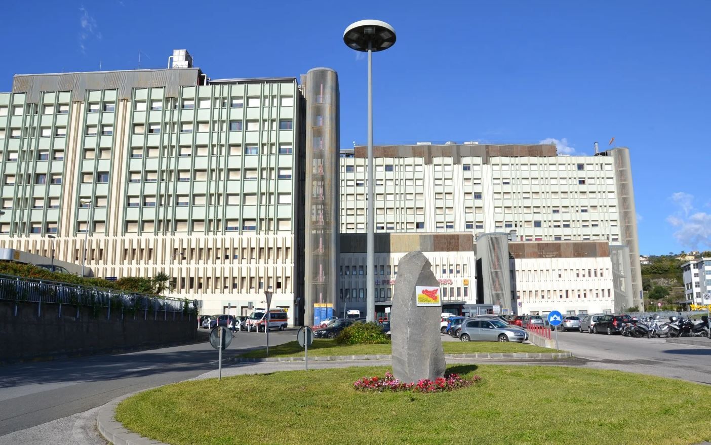 Feroleto, si ustiona preparando pomodori. Muore 77enne