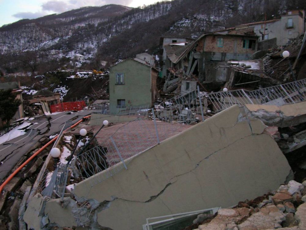 «La new town di Cerzeto è abusiva»