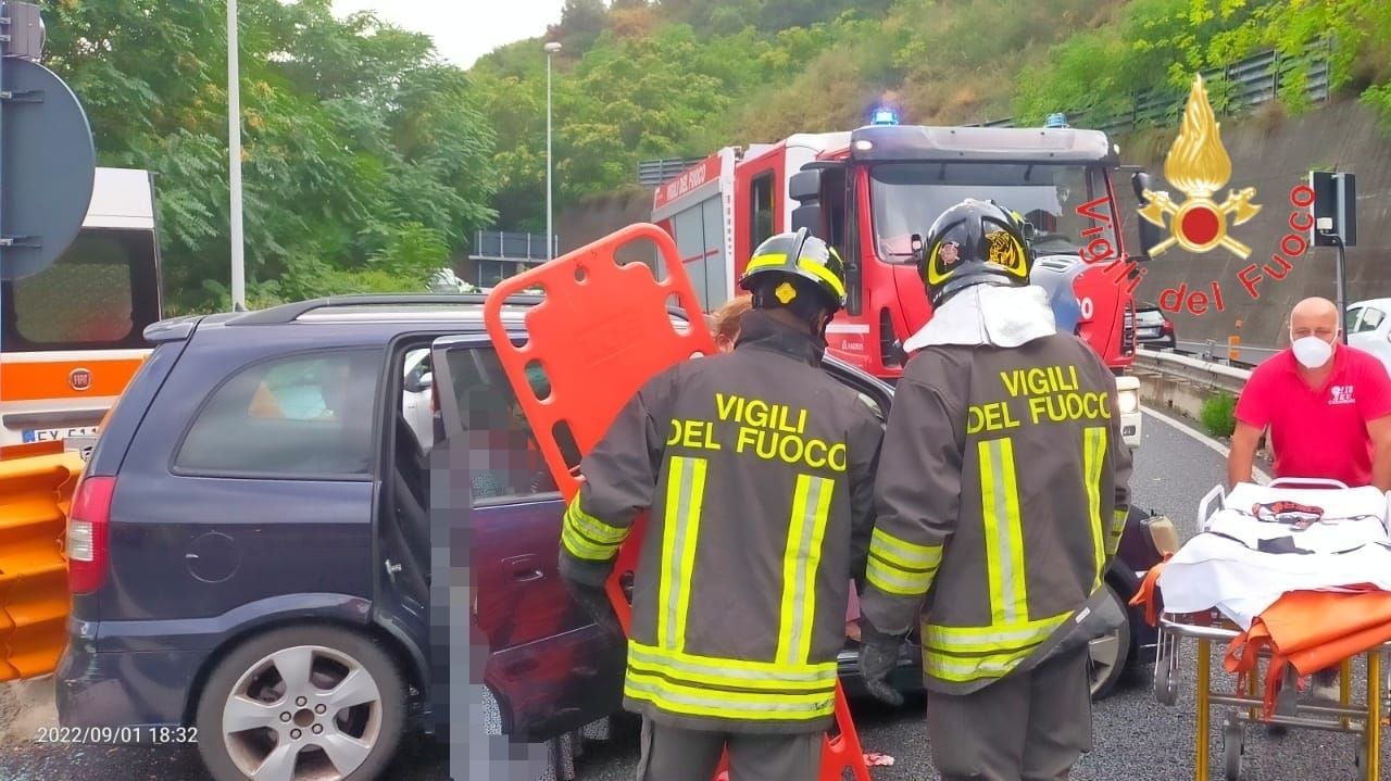 Incidente a Catanzaro, ferite due persone