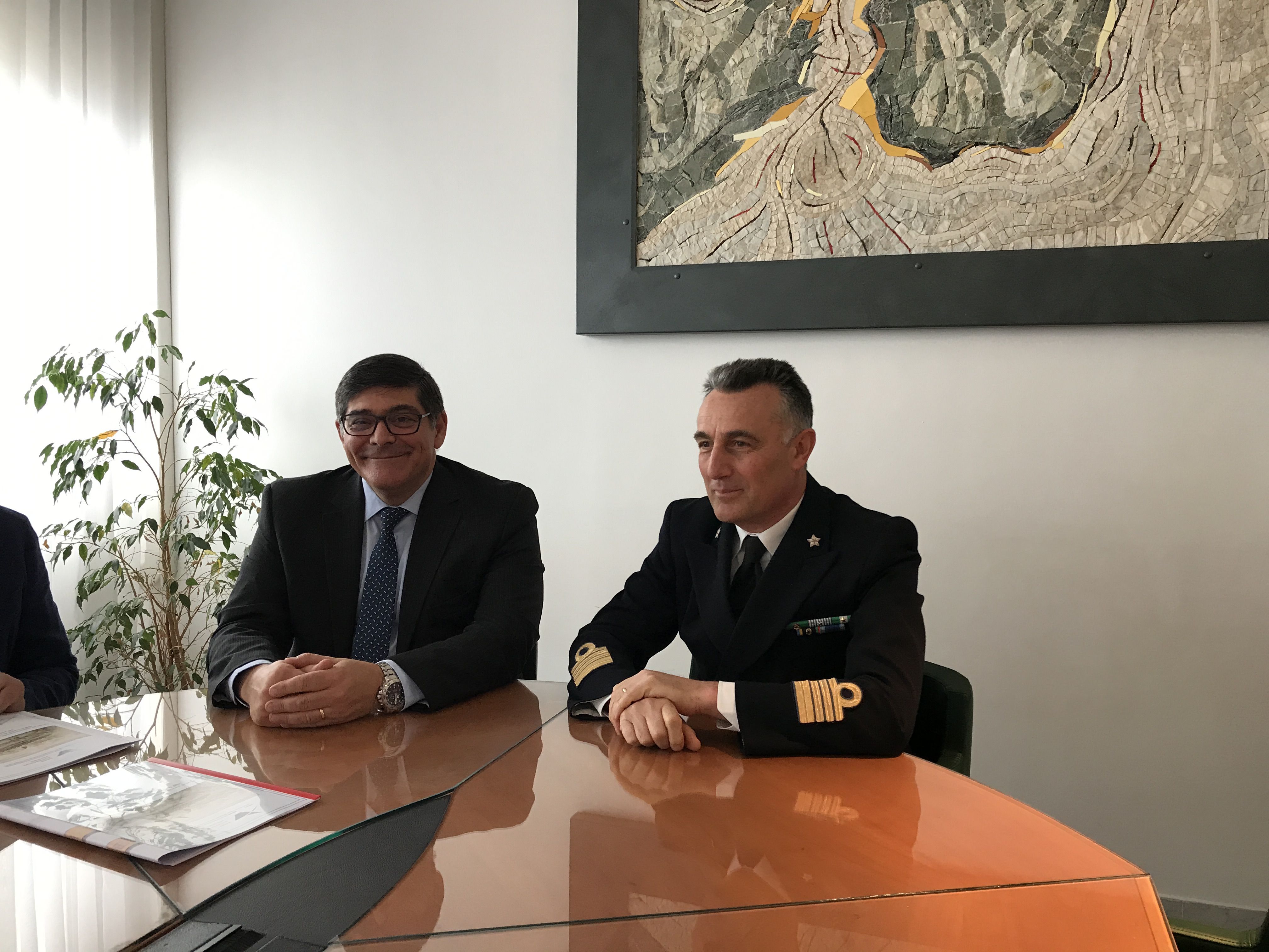 Traghettamento Tir a Reggio, Mega: «Solo con il consenso dei territori»