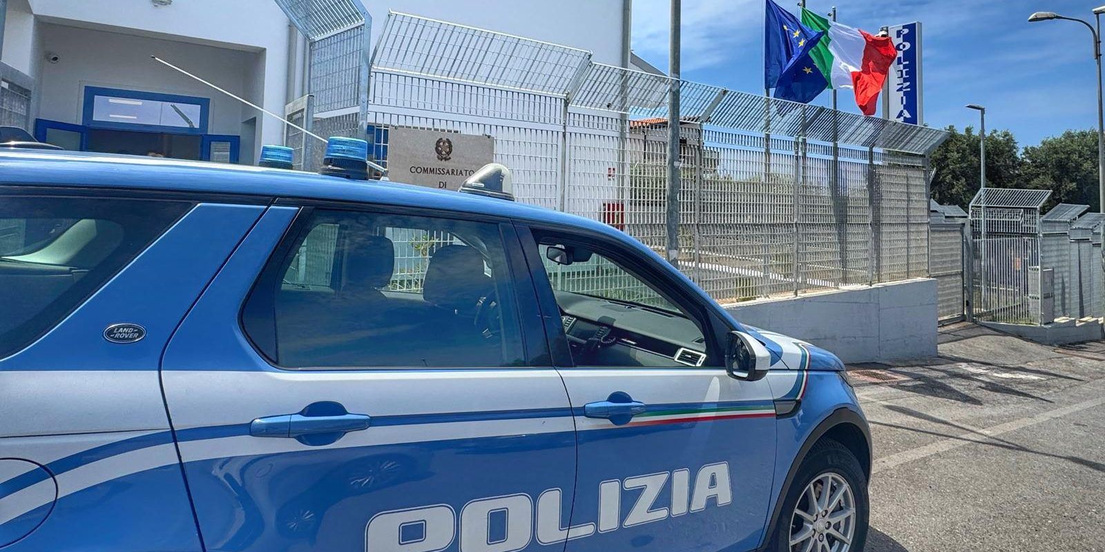 In casa con marijuana, hashish e 11 mila euro: uomo arrestato a Scalea