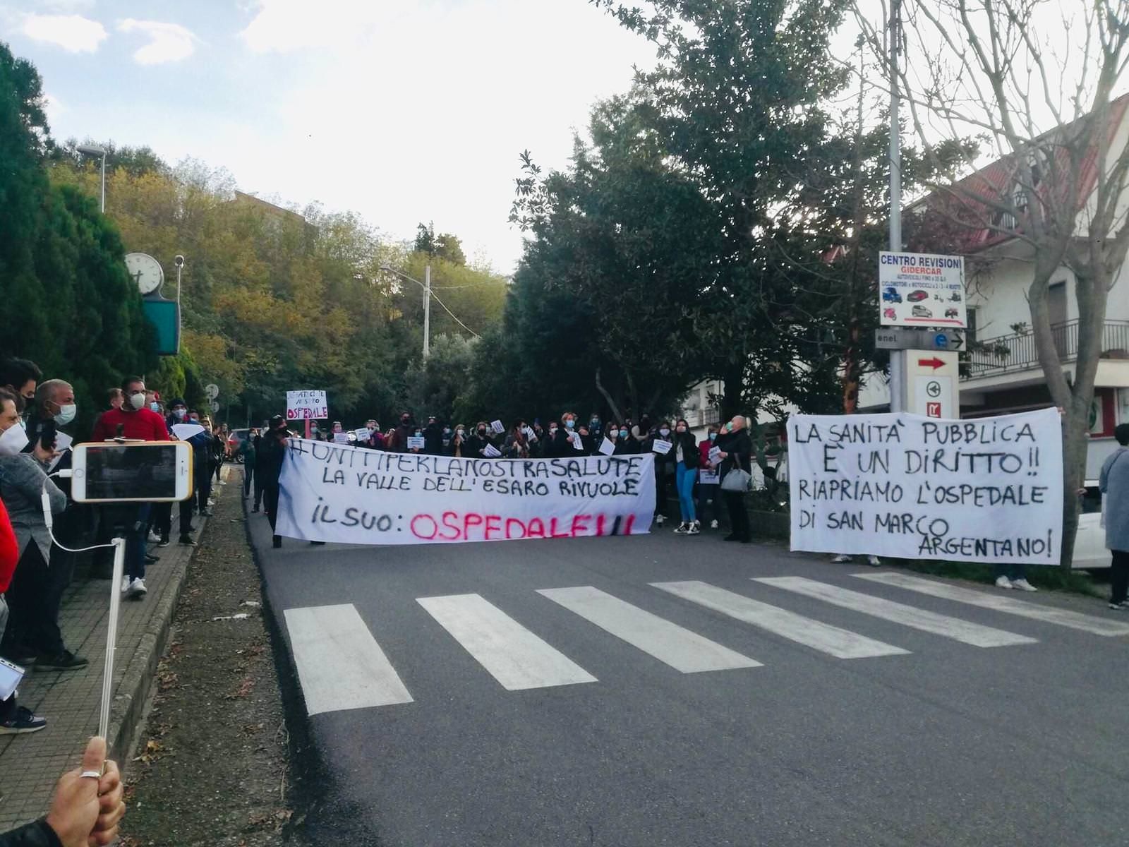 Per l'apertura dell'ospedale di San Marco Argentano scende in piazza "Uniti per la nostra Salute"