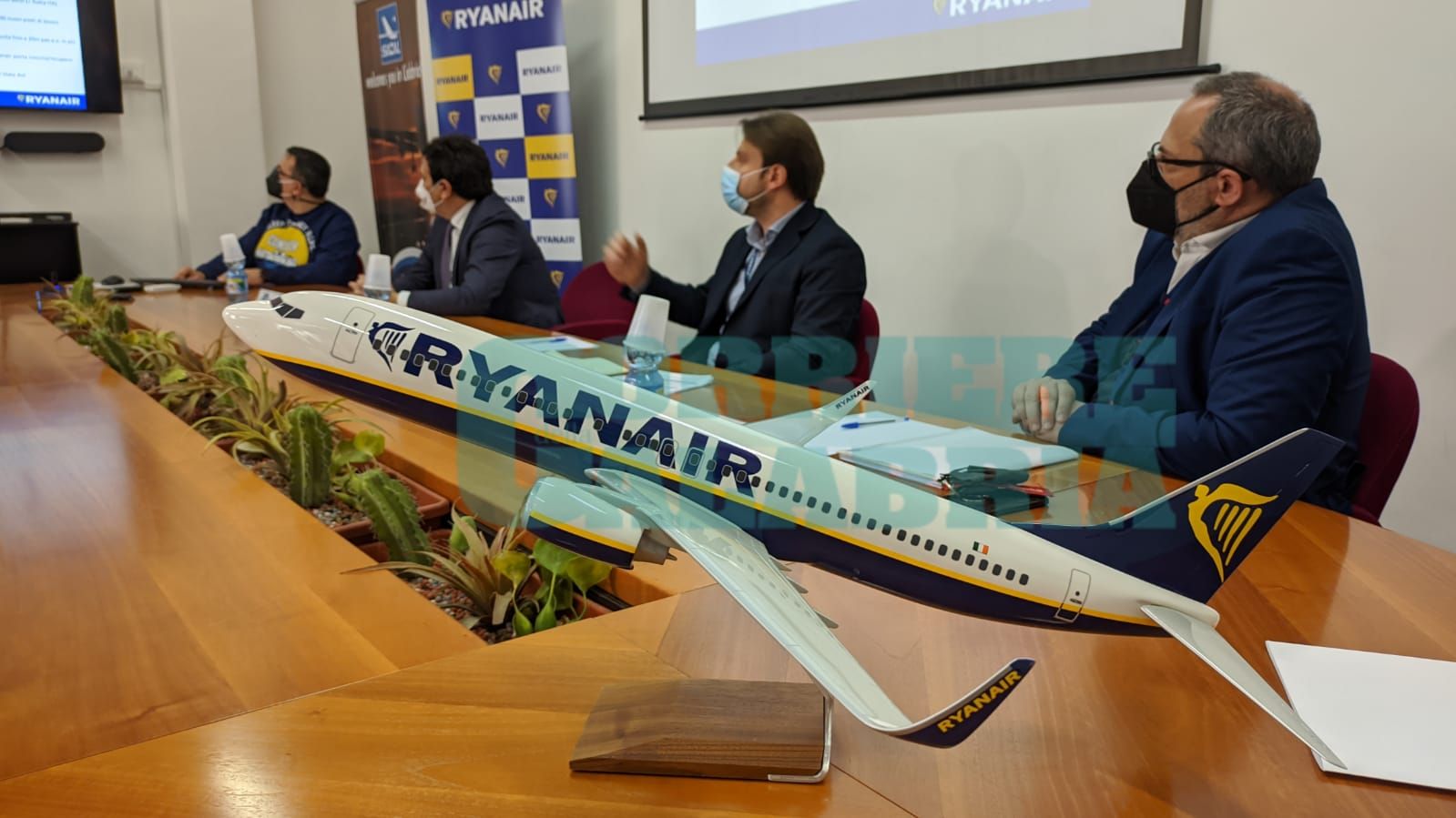 Estate 2022, Ryanair scommette sulla Calabria: 92 voli e quattro nuove rotte da Lamezia