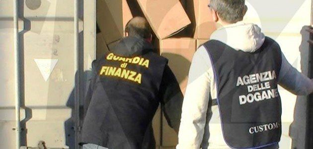 Gioia Tauro, sequestrate 14 tonnellate di sigarette
