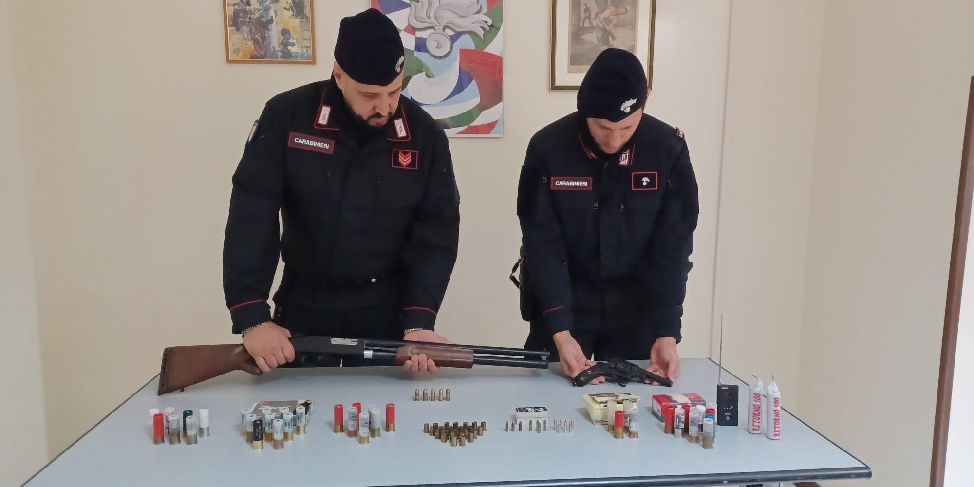 Armi e munizioni nascosti in casa, arrestato un 38enne a Girifalco