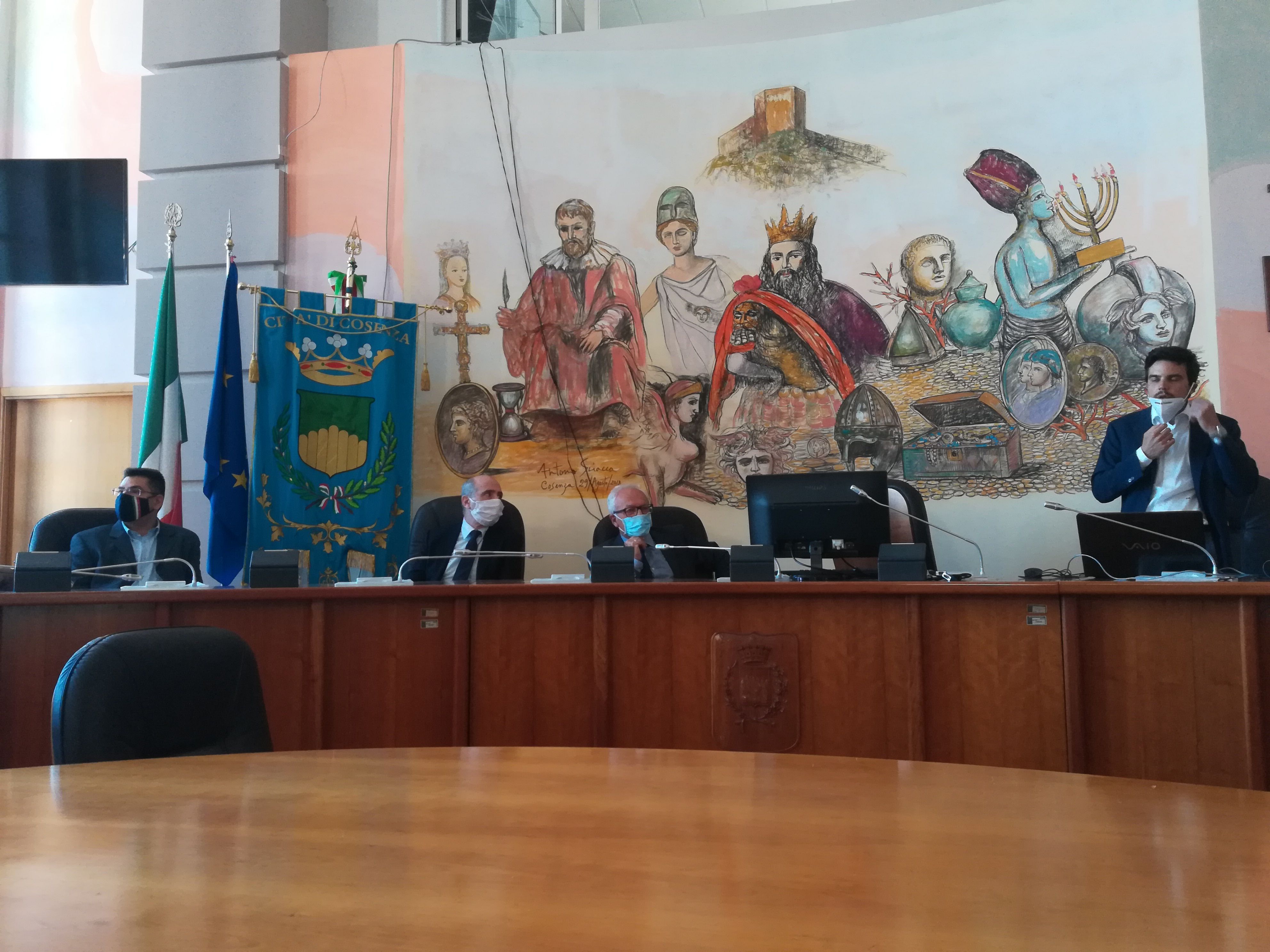 Cosenza, sui fondi vincolati «un debito da 12 milioni di euro»