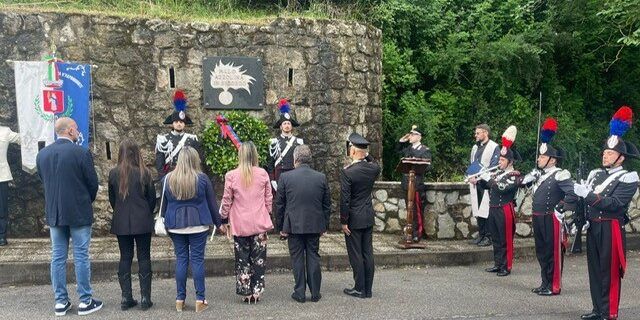 Rimase ucciso nel 1996 durante un’operazione, commemorazione per il maresciallo capo Pasquale Azzolina