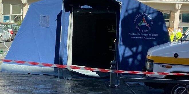 Covid, a Catanzaro allestito palatenda per le vaccinazioni