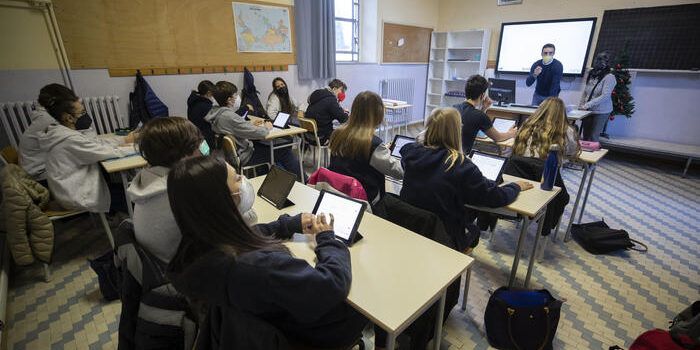Green Pass con durata illimitata, meno Dad e più libertà per i vaccinati