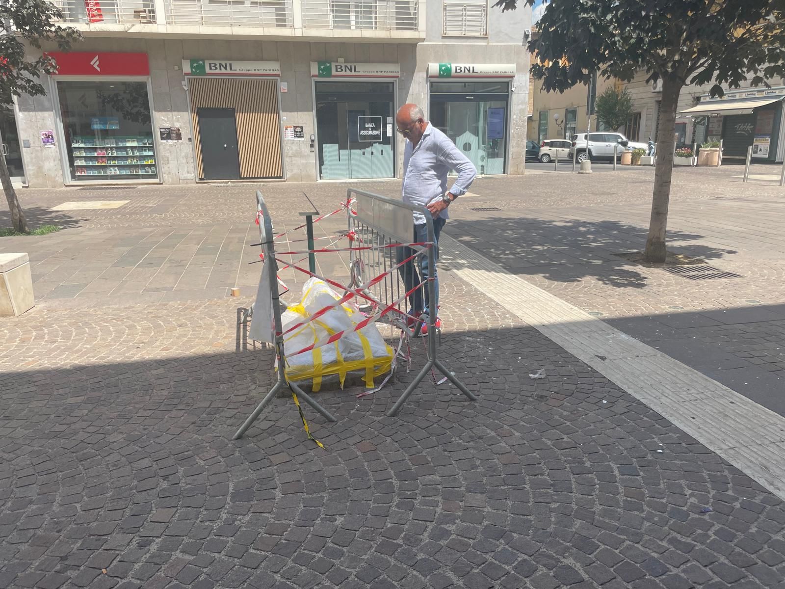Colonna di Sosno frantumata, sopralluogo di Caruso: chiarire presto la dinamica dell’accaduto