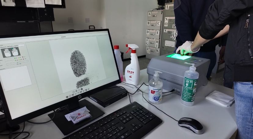 Undici condanne e false identità: disposto il trattenimento di uno straniero nel Catanzarese