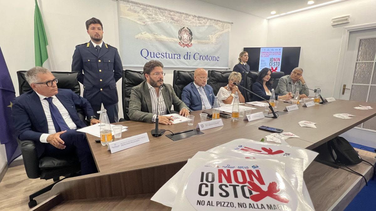 Crotone contro il racket con l’iniziativa “Io non ci sto”. «La legalità si costruisce tutti insieme»