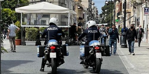 volante polizia moto