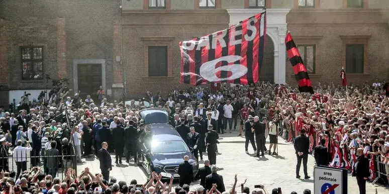 «Ciao Capitano, leggenda immortale»