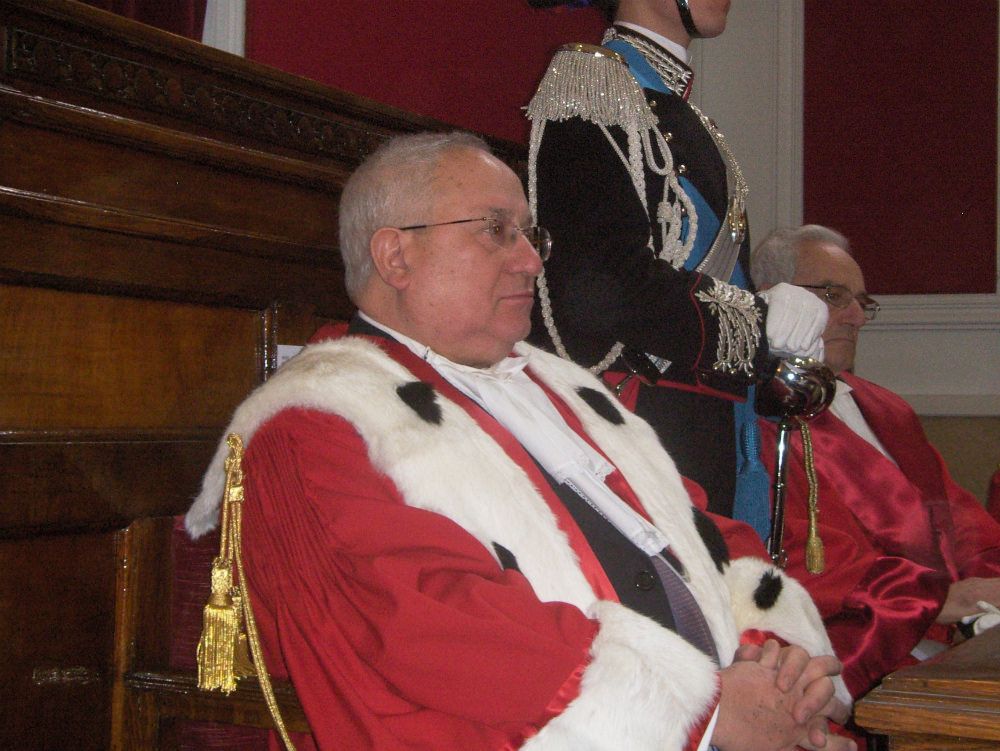 Bombe a Reggio, intercettazioni ammesse al processo