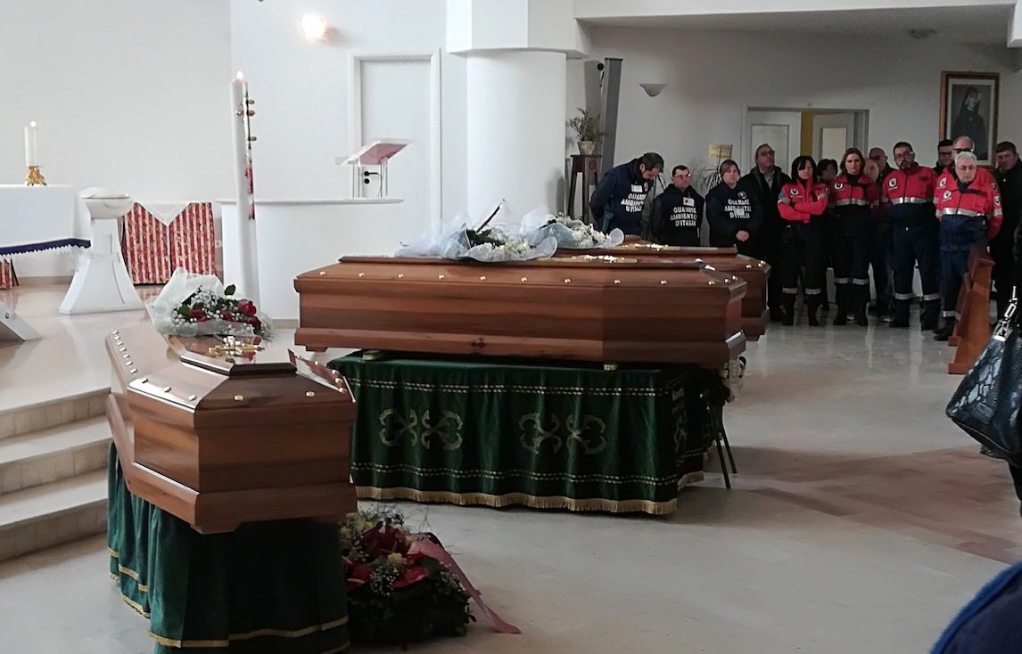 A Rende l'ultimo saluto alla famiglia Giordano