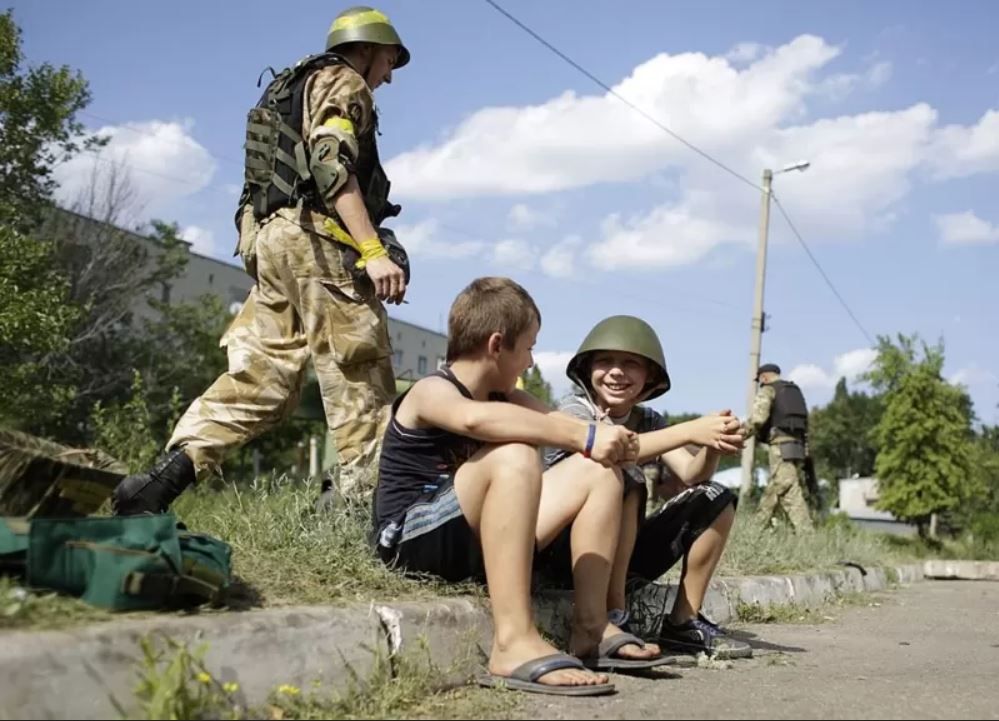 Ucraina, bimbo italiano in Donbass: i nonni temono un rapimento