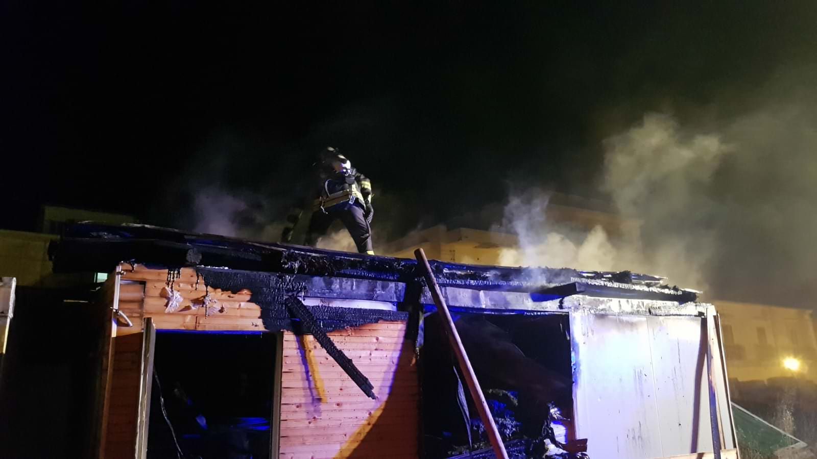 Siderno e Locri, nottata intensa per i vigili del fuoco – VIDEO