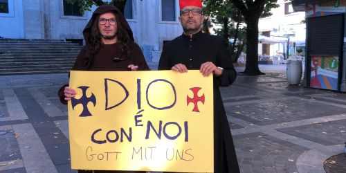 cosenza-green-pass-motto-nazista