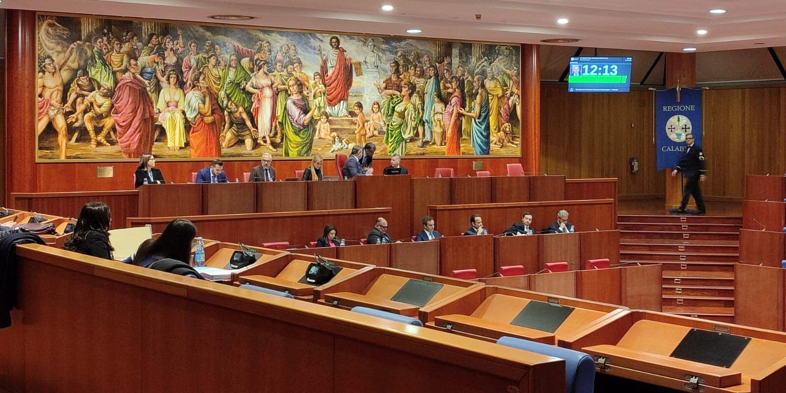 Consiglio regionale, martedì nuova seduta. Sull’aula soffia già forte il vento elettorale