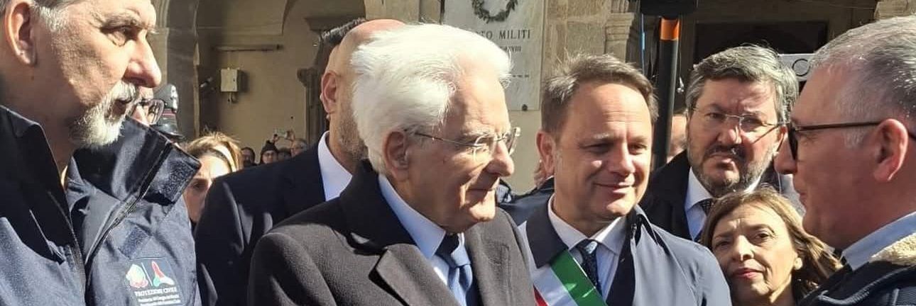 Mattarella a Niscemi, applausi dei cittadini