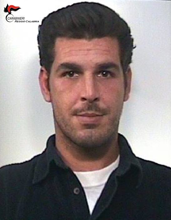 Brucia il terrazzo di casa, arrestato 47enne