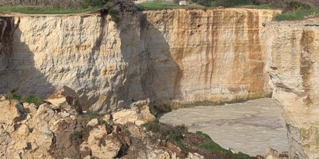 Maltempo, crollato l’arco dell’amore a Melendugno