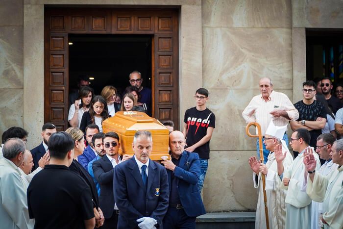 L’addio a Giulia Tramontano e al suo piccolo Thiago