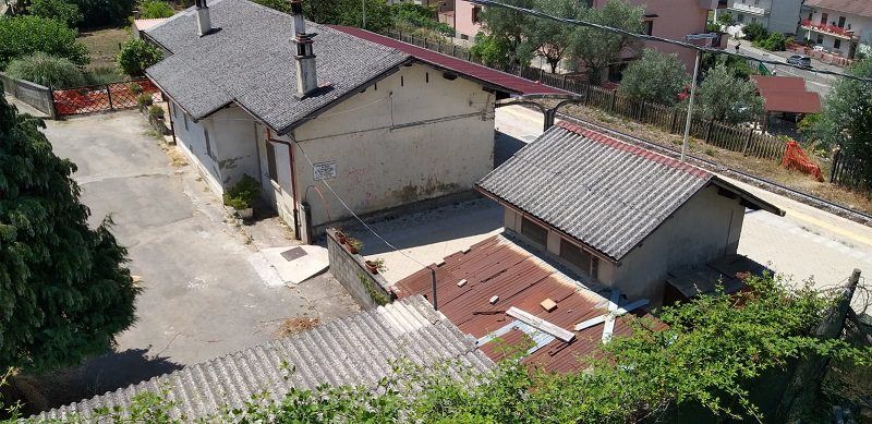 Amianto alla stazione di Santo Stefano, c’è una svolta