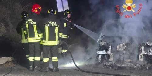 incendio_auto_crotone