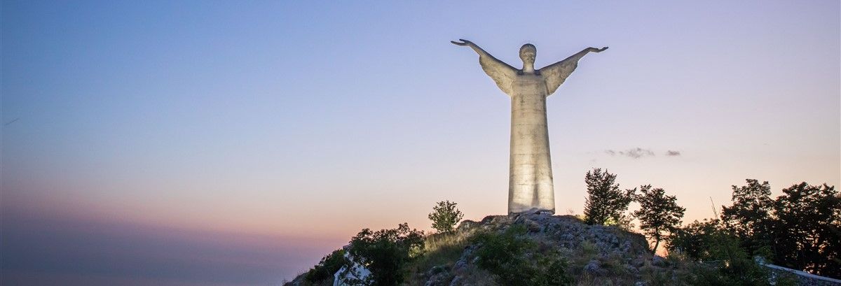 «La statua del Cristo di Maratea è a rischio crollo»