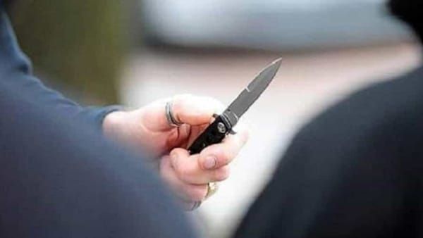 Rapinano un supermercato di Castrovillari armati di coltello, arrestati tre giovani