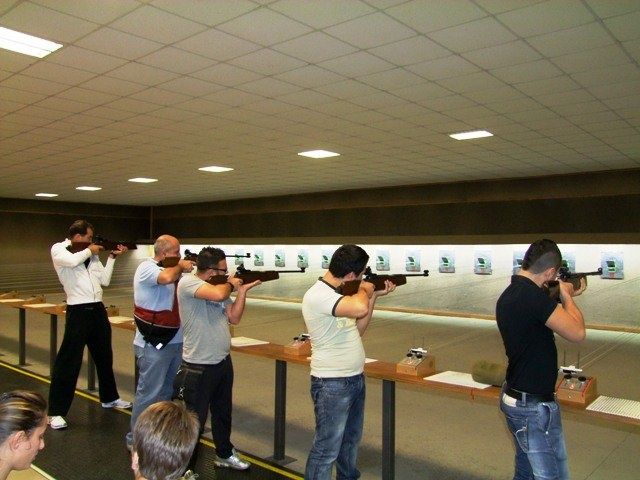 Documenti falsi per il porto d'armi, chiuse le indagini tra Vibo e Palmi