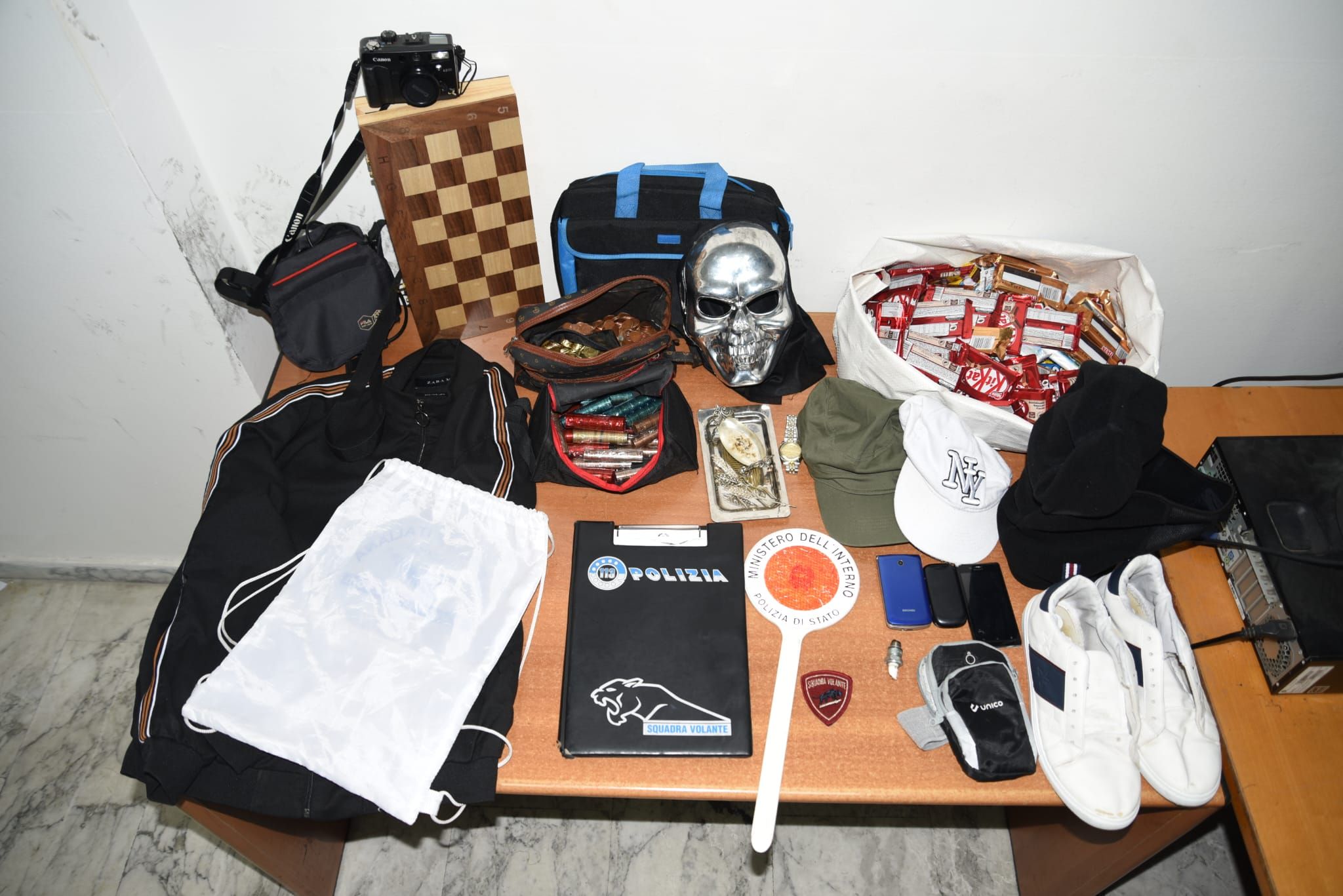 Reggio, furti tra Gallico e Pentimele: denunciato un 25enne