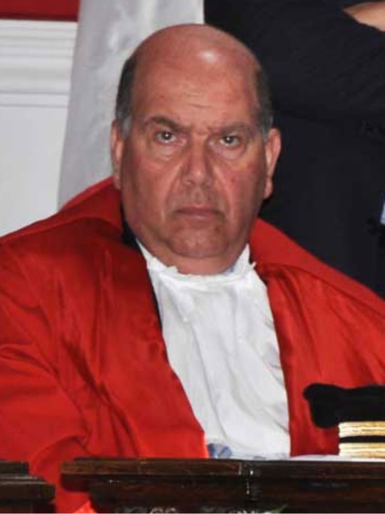 Reggio, l`accusa chiede in Appello 10 anni di carcere per l`ex consigliere comunale di An Massimo Labate