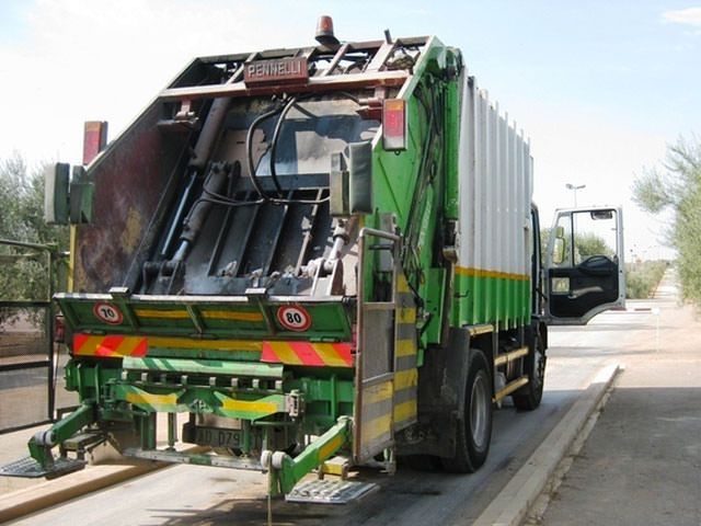 San Demetrio Corone, rubato un mezzo della raccolta rifiuti