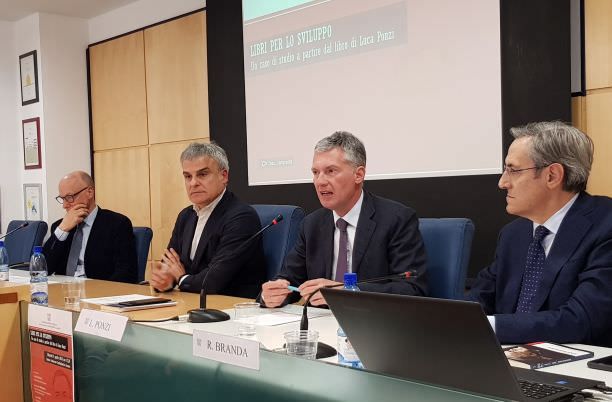 "Libri per lo sviluppo" riparte con il Marchionne visionario di Ponzi