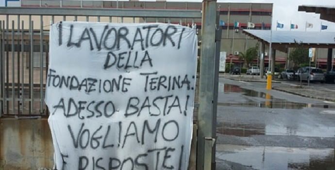 I cancelli della Fondazione Terina resteranno chiusi per protesta